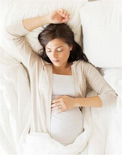 孕期分床睡男人的心理：理解、挑战与爱的平衡